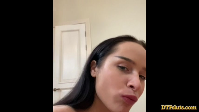 Juicy Leila - Let Me Show You What This Mouth Can Do - 480p