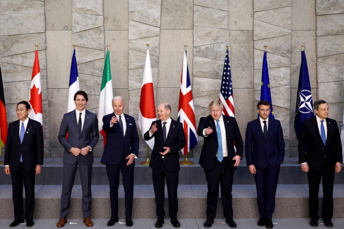 Країни G7 пообіцяли нафтове ембарго проти Росії