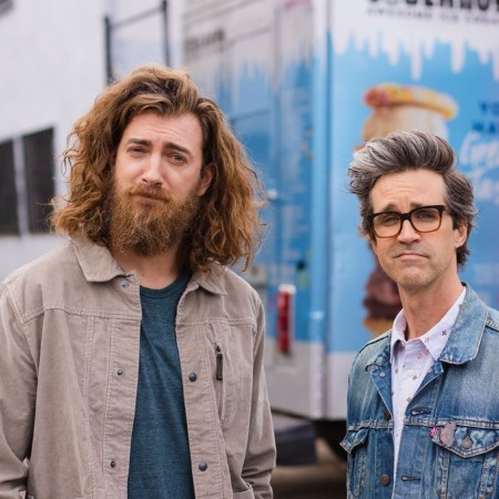 Inside Eats with Rhett and Link S01E03 Coolhaus 720p HEVC x265-[MeGusta]