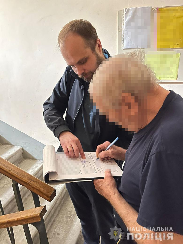 Слідчі поліції Києва повідомили про підозру чоловіку, котрий виправдовував дії окупантів на території України