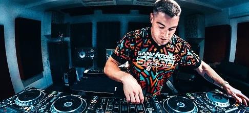 Digital DJ Tips James Hype's Mixing Skills TUTORiAL