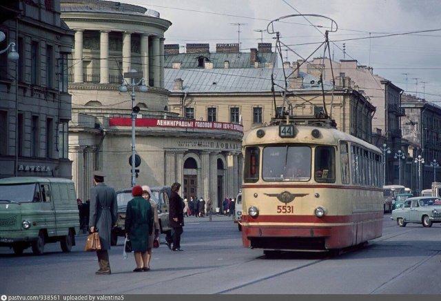Архивные фотографии летнего Ленинграда (10 фото)
