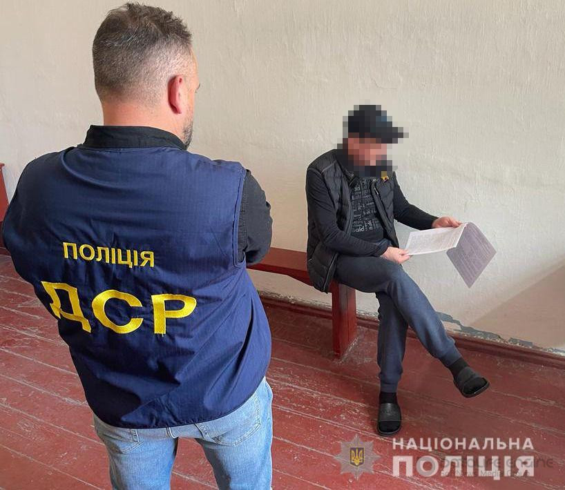 Поширення злочинного впливу та вимагання коштів: поліцейські Житомирщини повідомили про підозру «кримінальному авторитетові» 