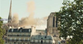 Нотр-Дам в огне (2022)